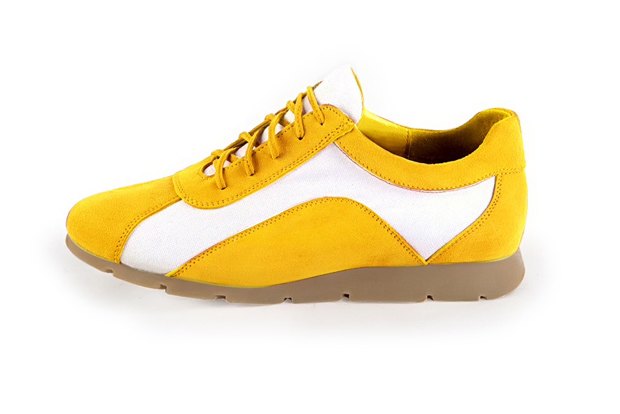 Yellow and off white women's elegant sneakers. Round toe. Flat rubber soles. Profile view - Florence KOOIJMAN